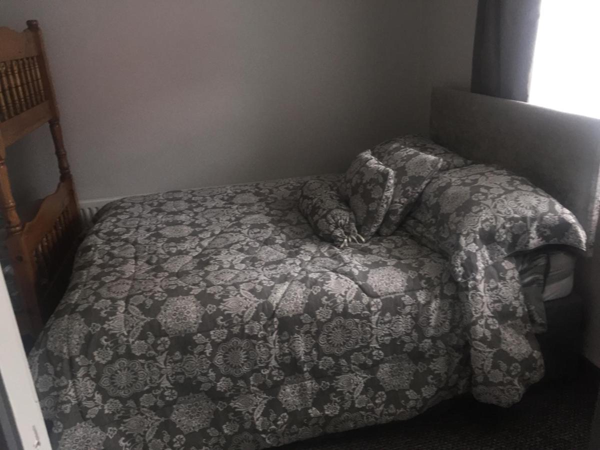 Railway Lodge Guest House Cill Airne Esterno foto